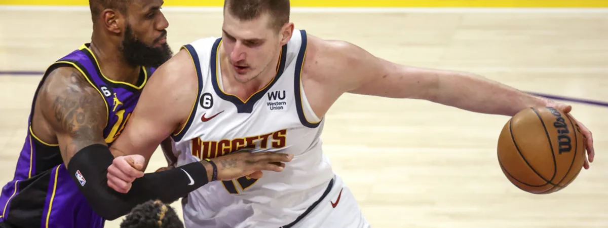 士都在期盼 士都在期盼